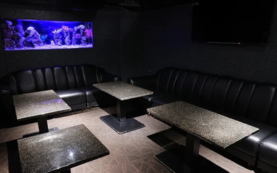 TOP QUEEN/トップクイーンの店内1