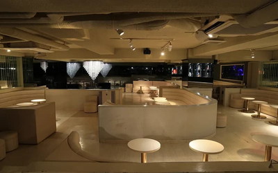 TOP QUEEN/トップクイーンの店内3